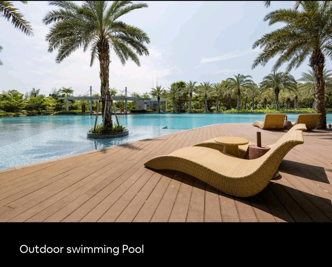 Studio Sea View Apartment At Gold Coast Pik By Mysweethome Jakarta Eksteriør bilde