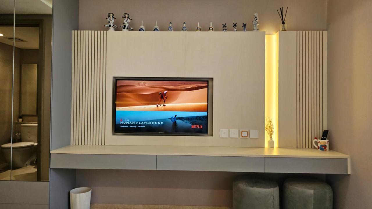 Studio Sea View Apartment At Gold Coast Pik By Mysweethome Jakarta Eksteriør bilde